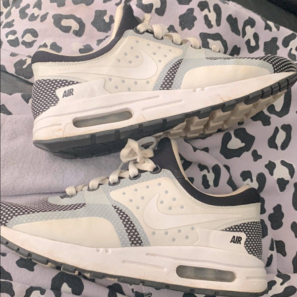 7y AirMax zero shoes